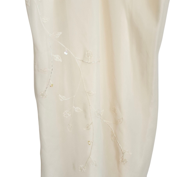 Valerie Stevens Cream Chemise - Picture 4 of 6